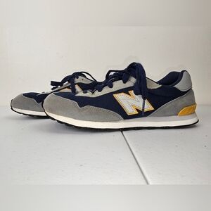 New Balance Gray, Navy, & Yellow Sneakers 6.5 boys Youth/Womens 8